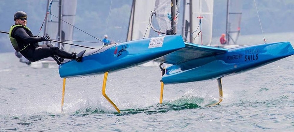 catamaran racing hydrofoil